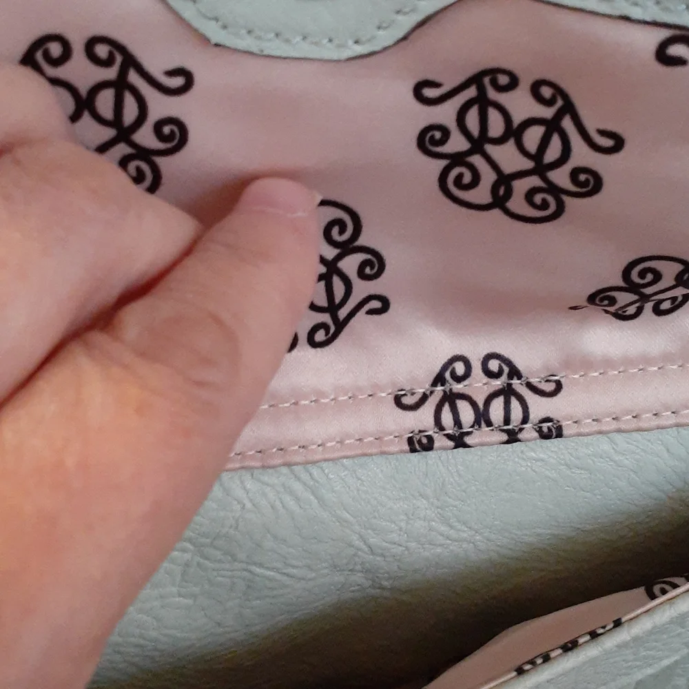 Jessica Simpson Purse - Picture 2 of 7